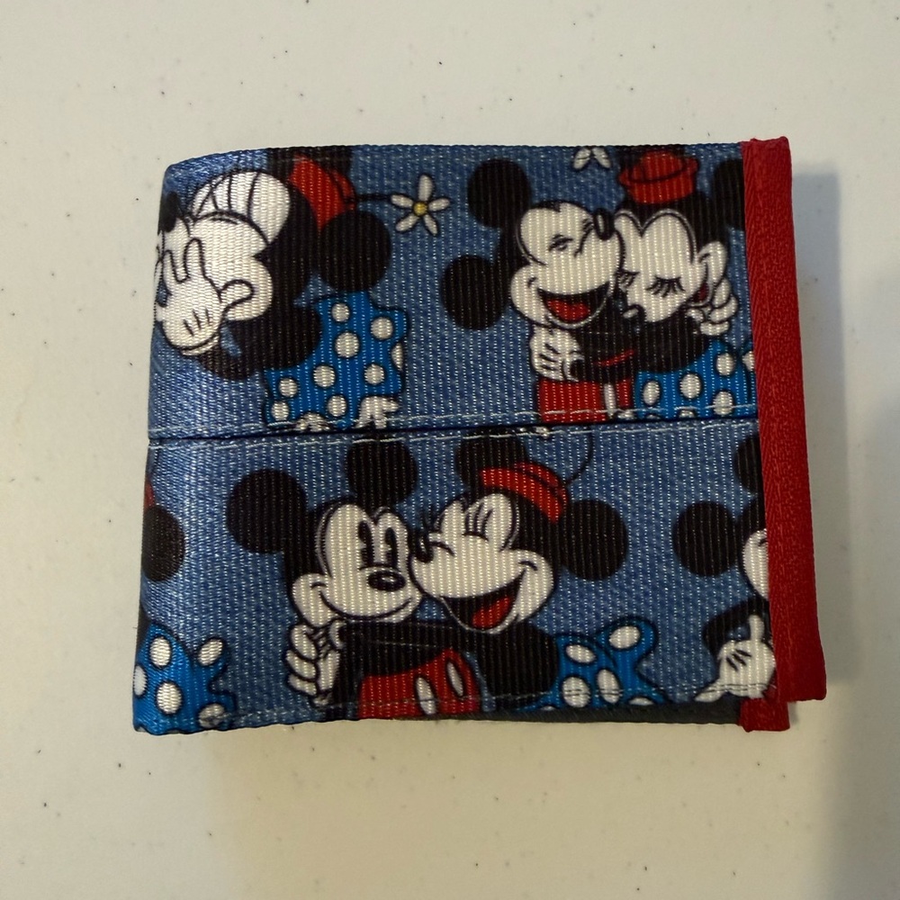 Harveys Mickey Loves Minnie Billfold
